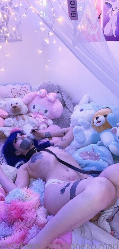 肉厚マンコオンリーファンズ ヌード 画像