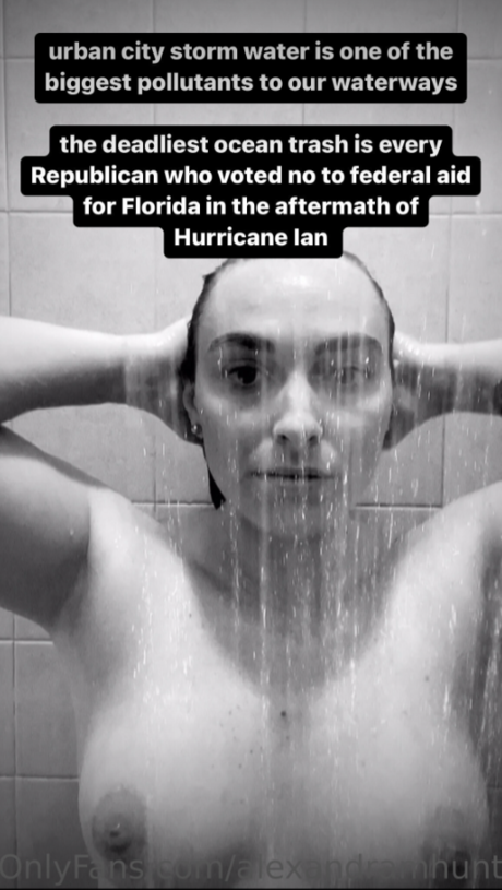 Alexandra M Hunt セクシーモデル 写真