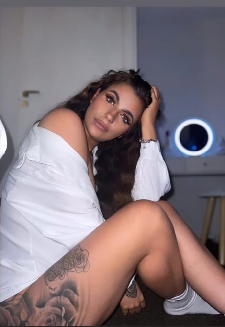 ブラジルの猫オンリーファンズ ホットポルノ 画像