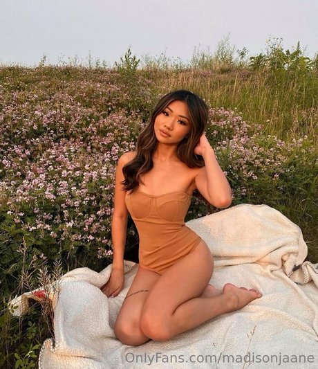 madison jane ヌードモデル 写真