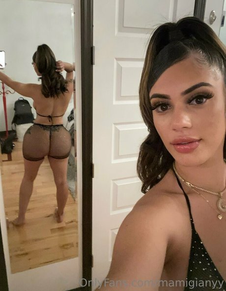 Mamigianyy セクシーなポルノスター 写真