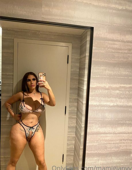 Mamigianyy セクシーなポルノスター ギャラリー