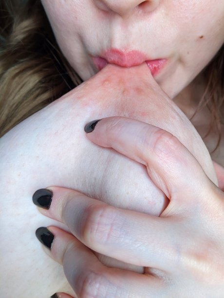 足ヌードオンリーファンズ ポルノ 画像