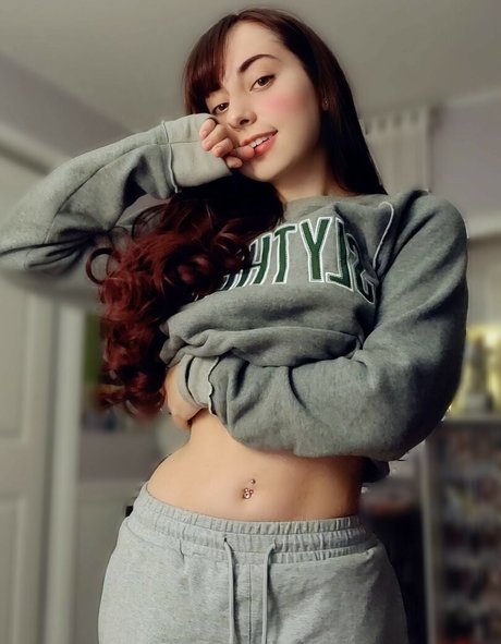 大学生のオンリーファンズ 美しい裸 写真