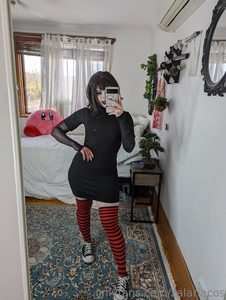 曲線美のラテン系オンリーファンズ xxx 写真