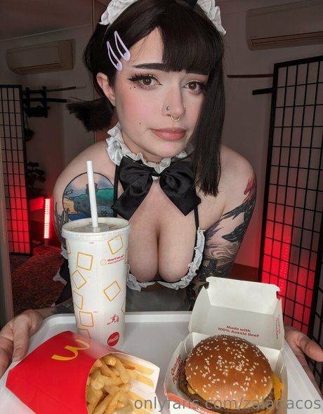 イスラム教徒のオンリーファンズ セクシー裸 画像