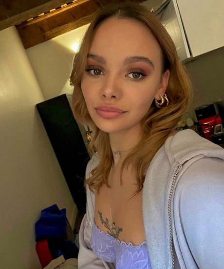 camillebrx__ かわいいモデル 写真