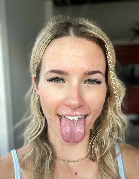 お金 オンリーファンズ パーフェクト 写真