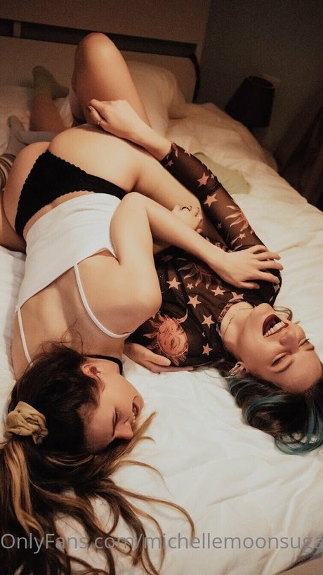 Ellie Land ポルノスター 裸 ギャラリー