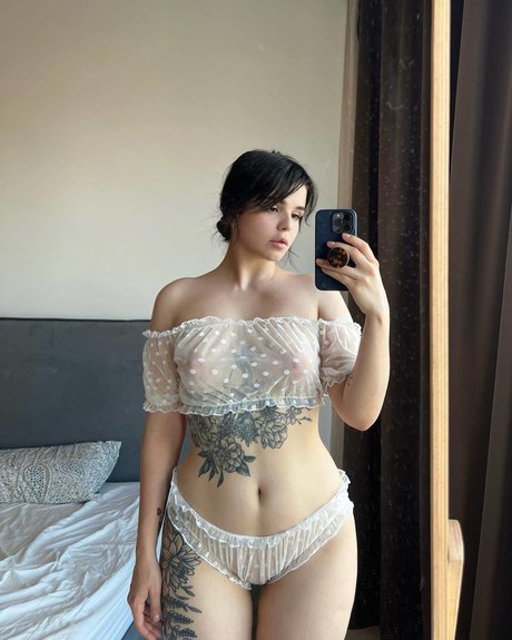 ポーグエボニーオンリーファンズ ポルノ 画像