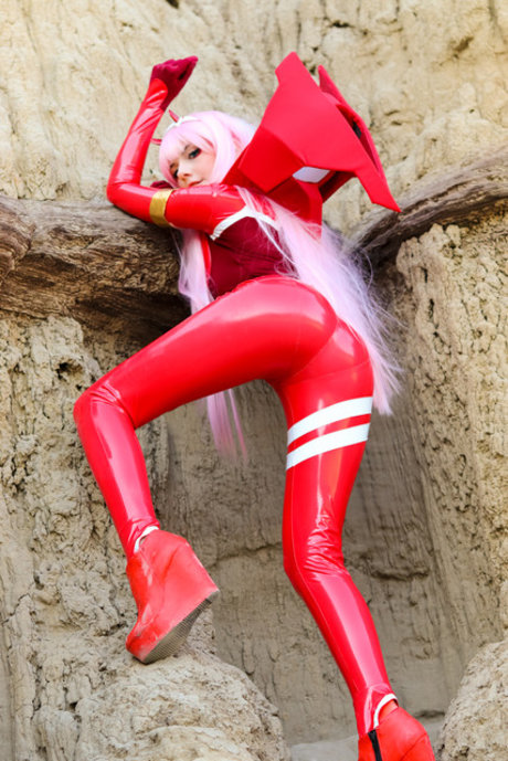 曲線美のクーガーOnlyFans ポルノ 画像