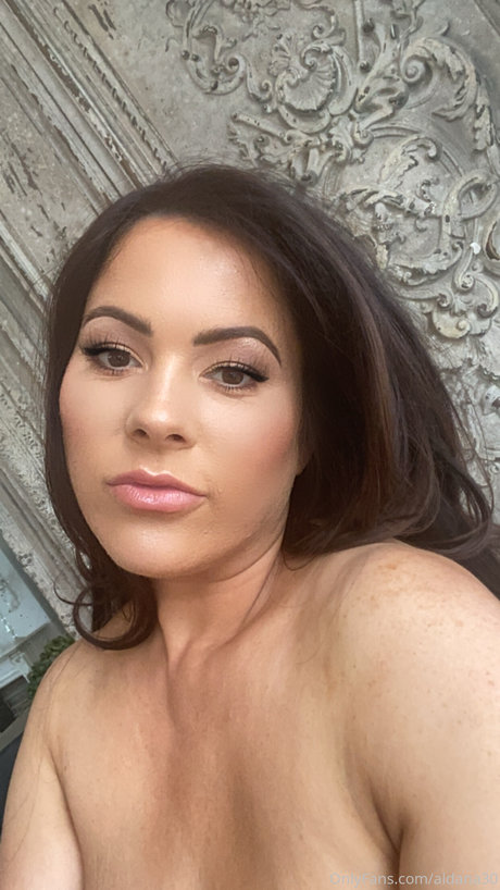 ブラックマジックオンリーファンズ 美しいポルノ 画像