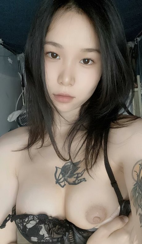 JaelynnLee セックス女優 写真