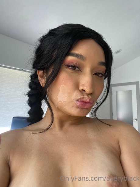 Avery black ポルノスター 独占 写真