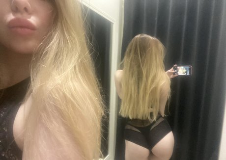 黒檀の猫オンリーファンズ セクシーヌード アーカイブ