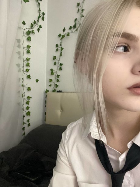 Allotropp ポルノスター 写真