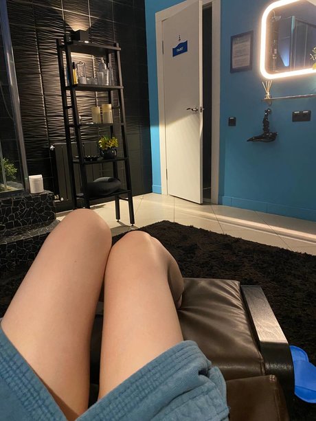 かわいいシーメールオンリーファンズ 裸 画像