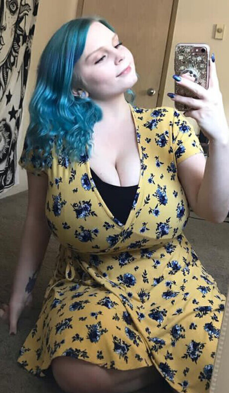 毛深い足のOnlyFans トップ 画像