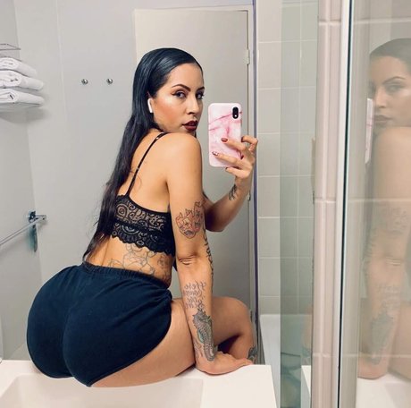 Reverie love セクシーなスター 写真