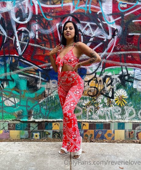 Reverie love アートモデル 画像