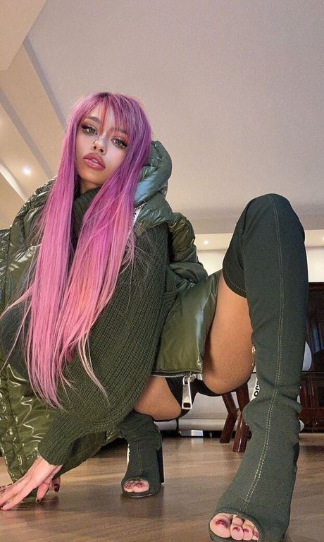 厚い黒檀オンリーファンズ セクシーヌード アーカイブ