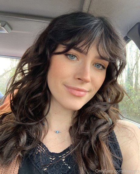 ブルネットのPOV OnlyFans ポルノ ギャラリー