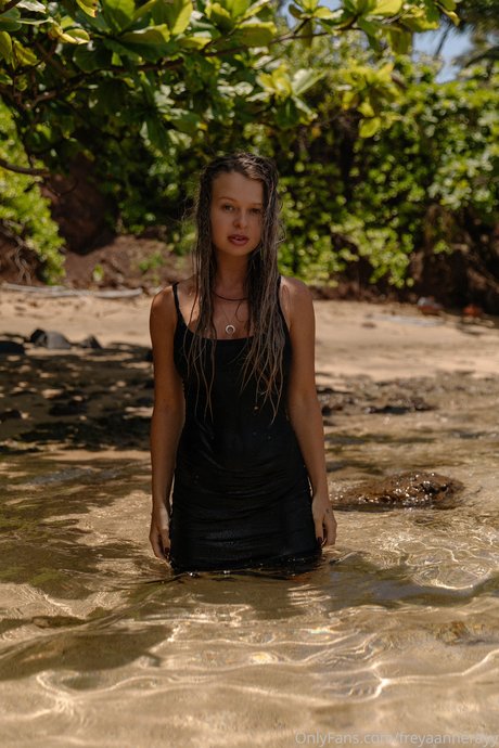 ラテン系ティーンオンリーファンズ アダルト無料 写真