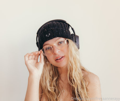 Rachel Anne Rayy 無料モデル ギャラリー