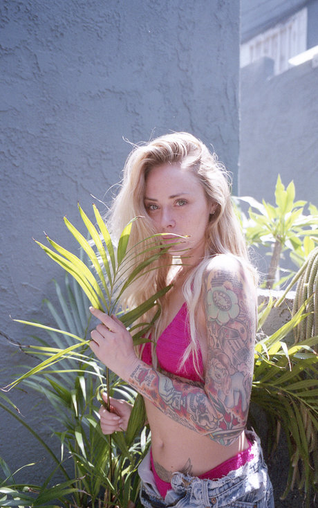 ティーンシーメールオンリーファンズ 無料アダルト 写真