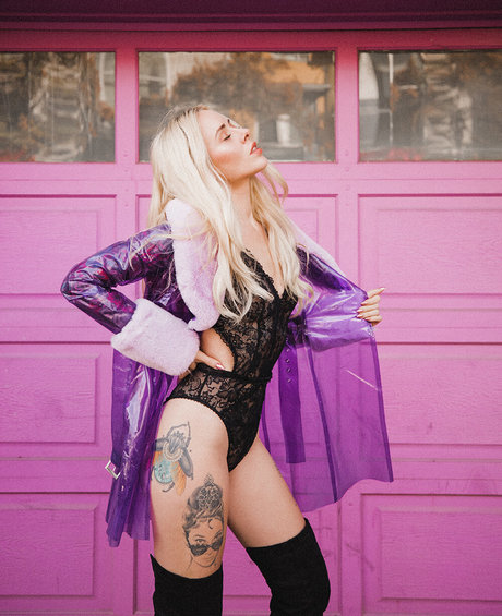 ビーチの熟女OnlyFans 無料アダルト 画像