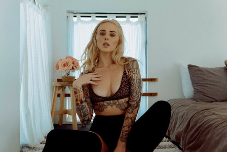 濡れたパンティーOnlyFans ヌード ギャラリー