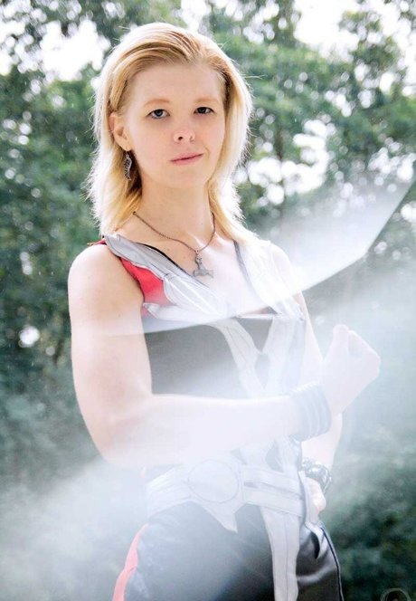 背が高くて巨乳のOnlyFans 無料ポルノ ギャラリー