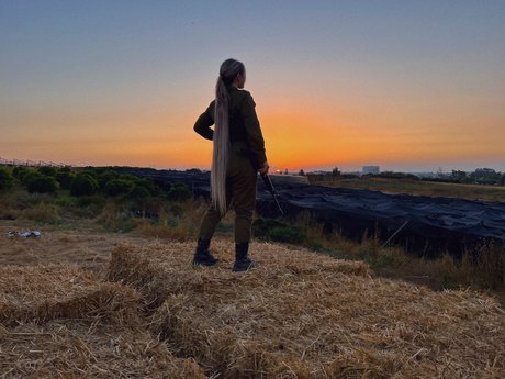 ママの足OnlyFans ホットセックス 画像