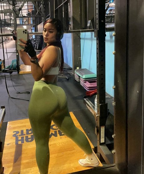 Regina Unite ポルノスター 美しい 画像