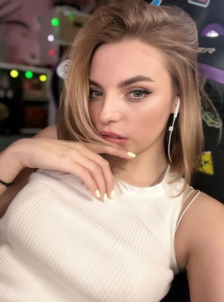 甘いおまんこオンリーファンズ アート裸 ギャラリー