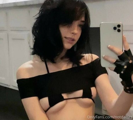 足ヌードオンリーファンズ ポルノ 写真