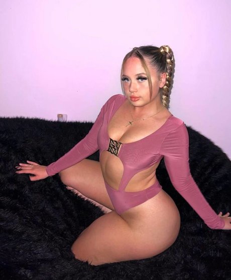 Arielle lael アダルトスター 写真