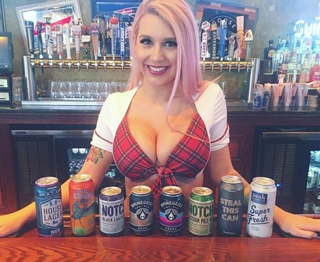 ポーグ xxx オンリーファンズ セクシー 画像