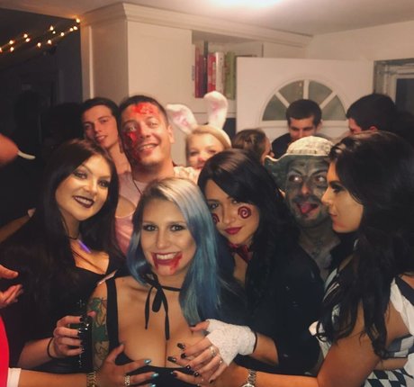 ハンズオンリーファン ポルノ 写真