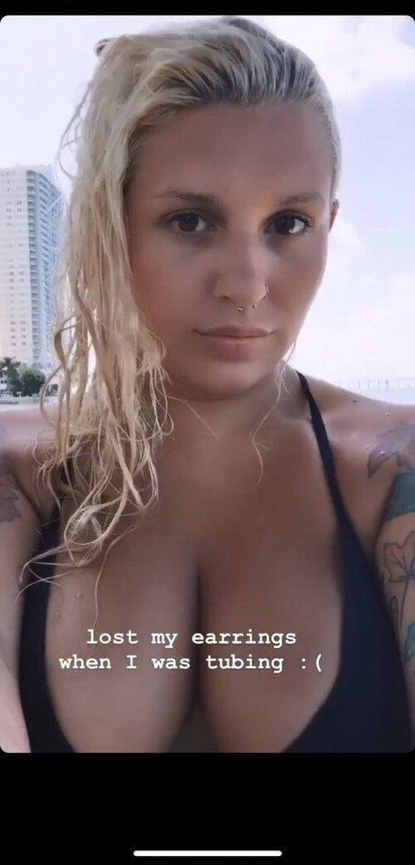 ベラルーシのファンのみ ポルノ 写真