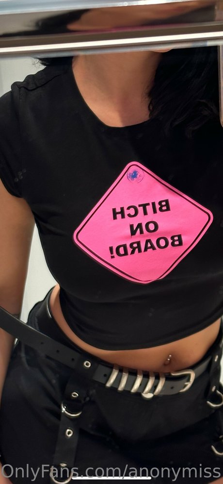 anonymiss1 スター 裸 アーカイブ