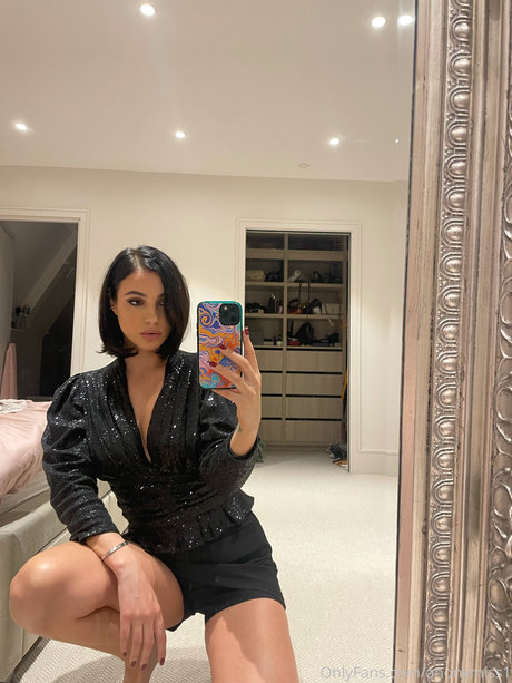 anonymiss1 スター 裸 写真