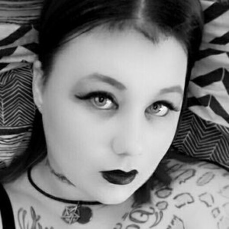 rebelblackheart 裸のポルノスター 写真