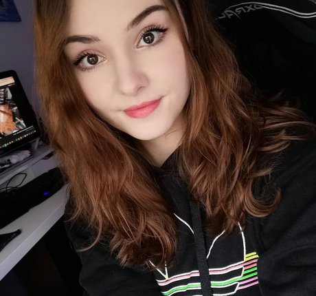 Lunateac トップ女優 画像