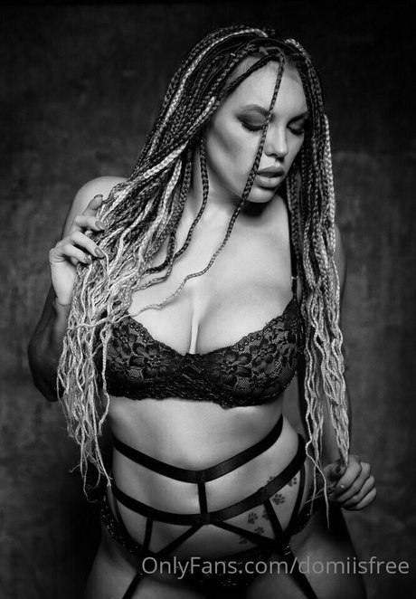 アンバー・オンリーファンズ ヌード ギャラリー