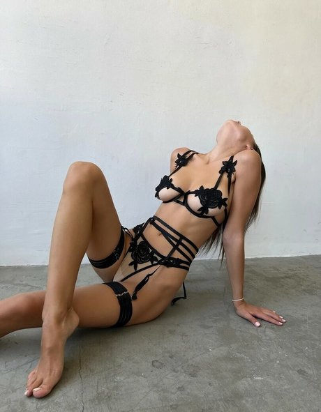 巨尻オンリーファン 美しいヌード 画像