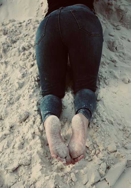 痩せたアジア人ティーン OnlyFans エロ 写真