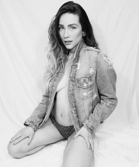 Emma Victoria Louise 高品質モデル 写真