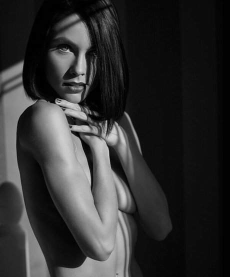 Emma Victoria Louise 美しいモデル アーカイブ