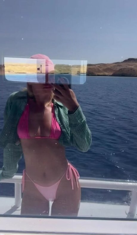 太った足のOnlyFans ポルノ 写真